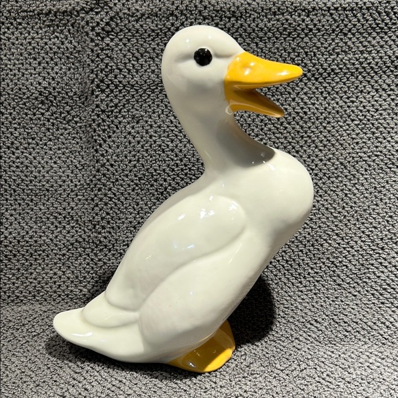 VTG 70s Trio Of Farmhouse Ceramic White and Yellow Geese. Check Photos - Picture 9 of 16